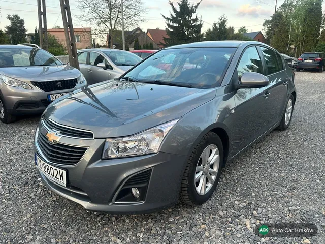 Chevrolet Cruze na placu Auto Car Kraków