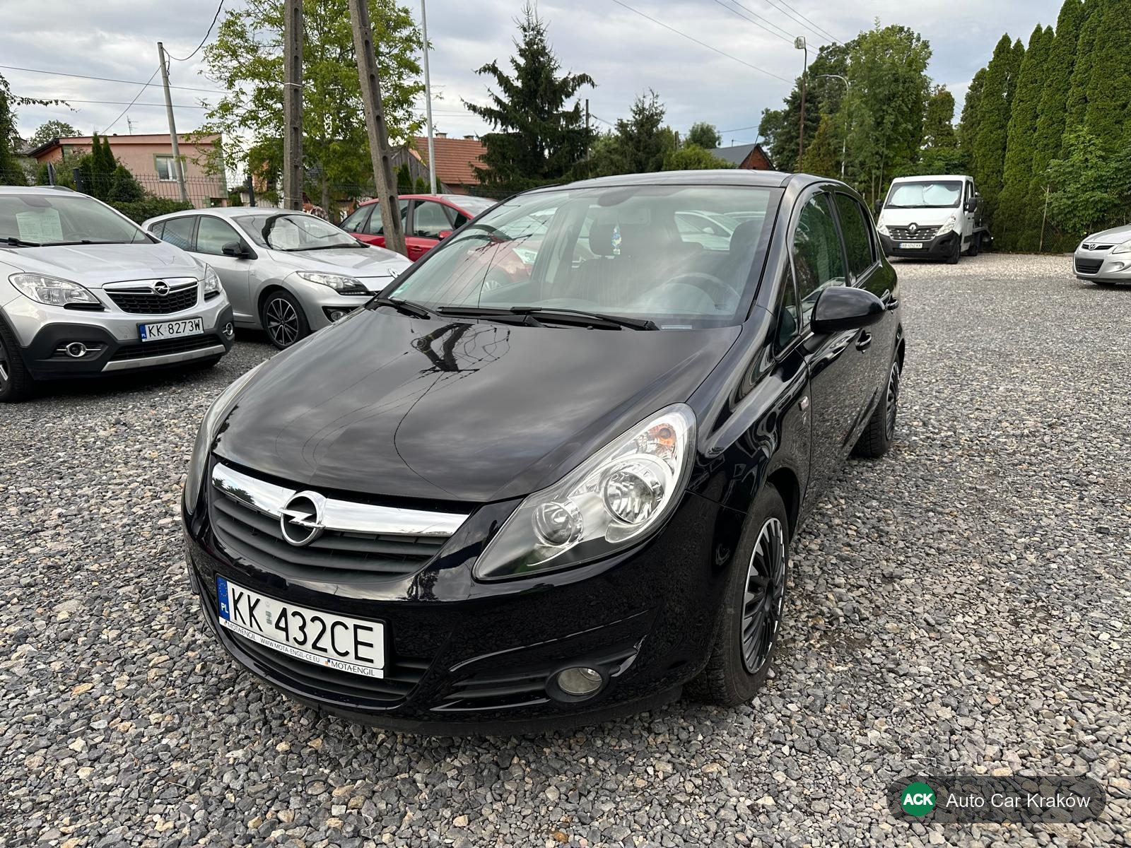Opel Corsa на майданчику Auto Car Kraków, Skotnica 1