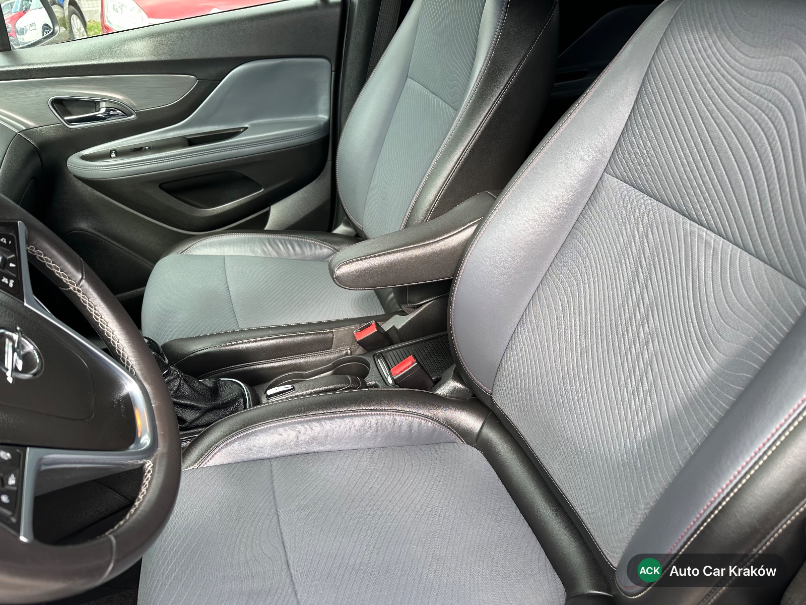Opel Mokka X 2013, Srebrny suv — zdjęcie 11 z 22