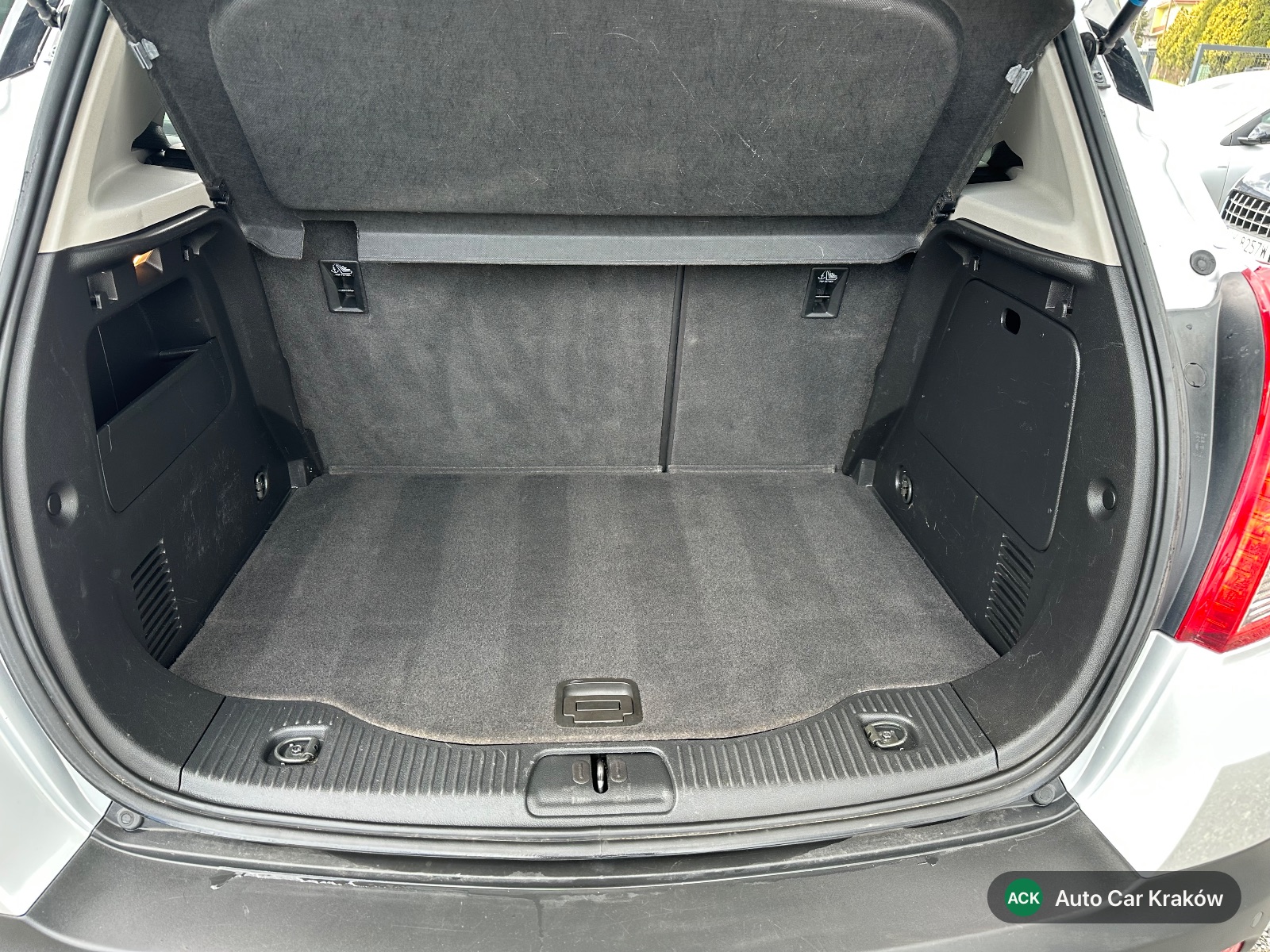 Opel Mokka X 2013, Srebrny suv — zdjęcie 13 z 22