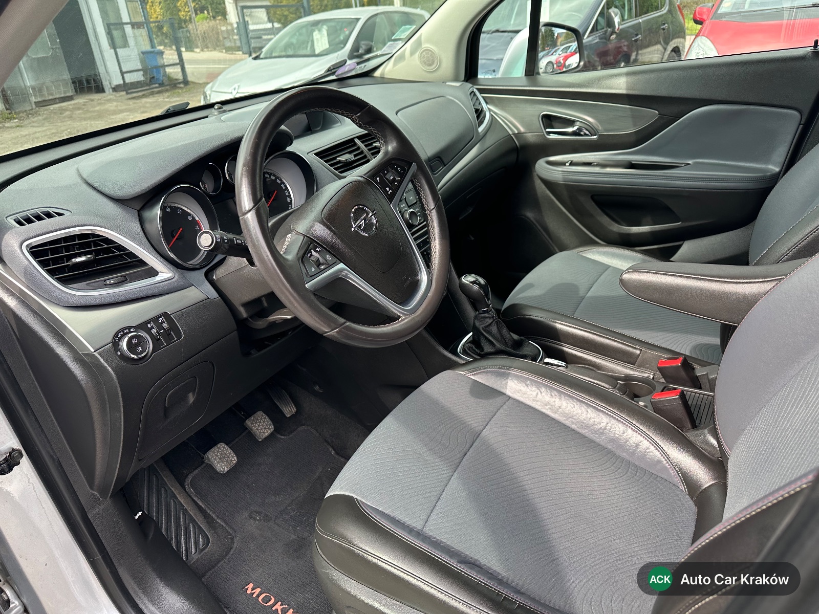 Opel Mokka X 2013, Srebrny suv — zdjęcie 10 z 22