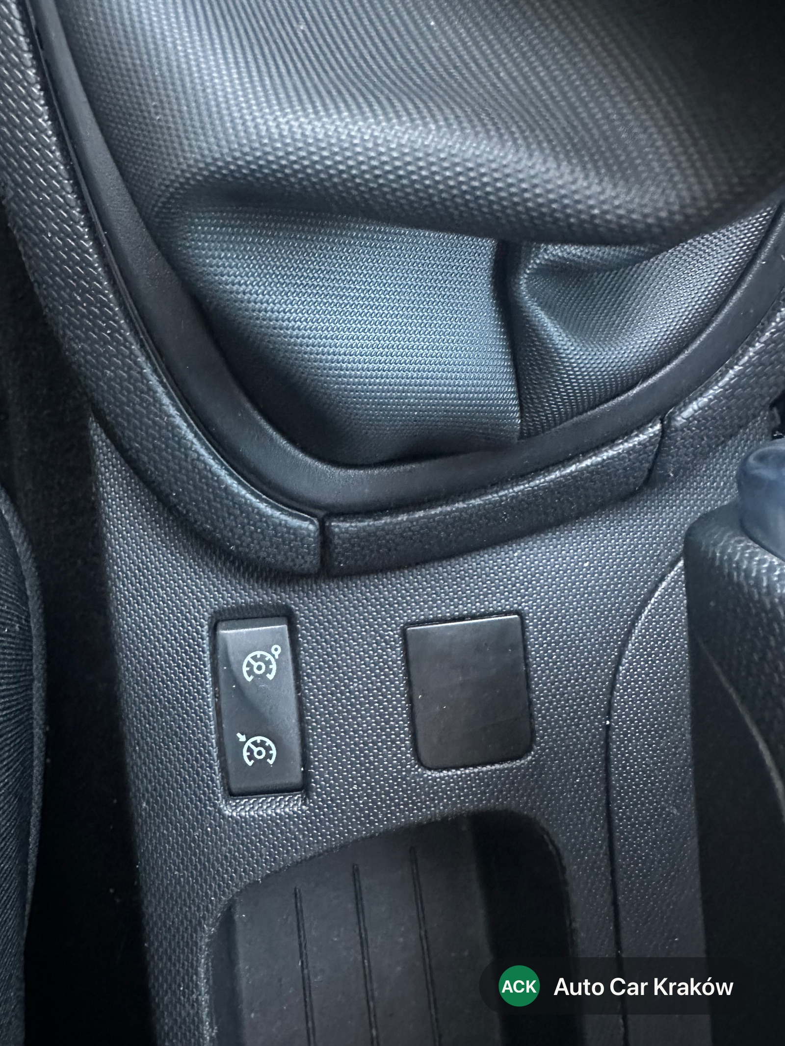 Renault Clio IV 2014, Szary hatchback — zdjęcie 19 z 20