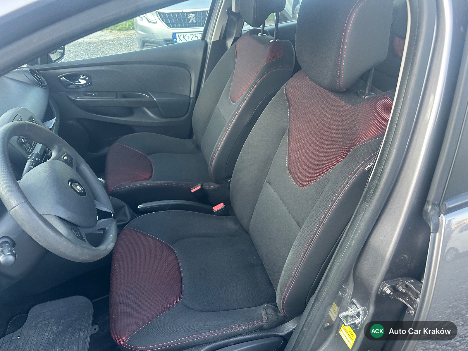 Renault Clio IV 2014, Szary hatchback — zdjęcie 10 z 20