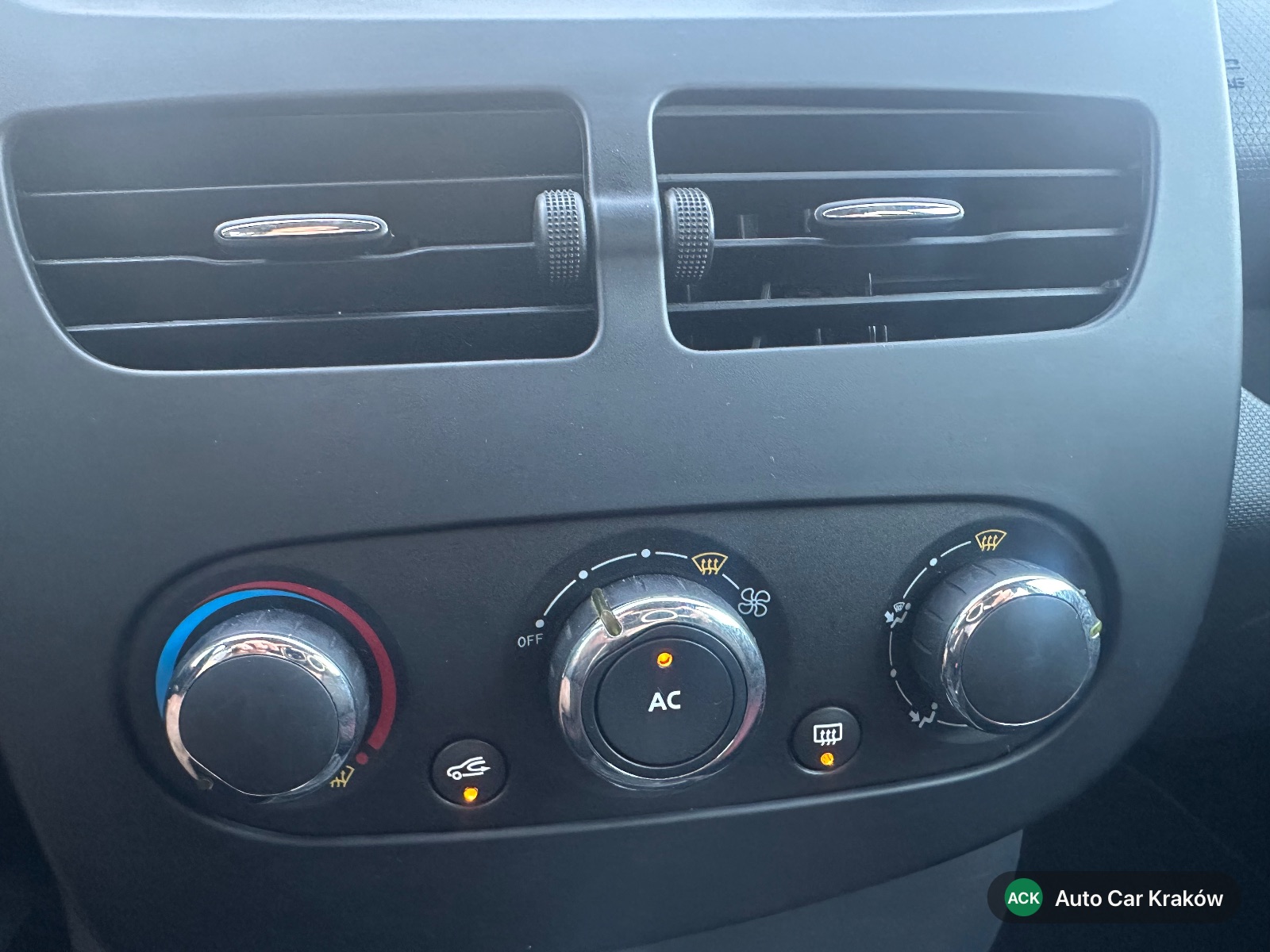 Renault Clio IV 2014, Szary hatchback — zdjęcie 16 z 20
