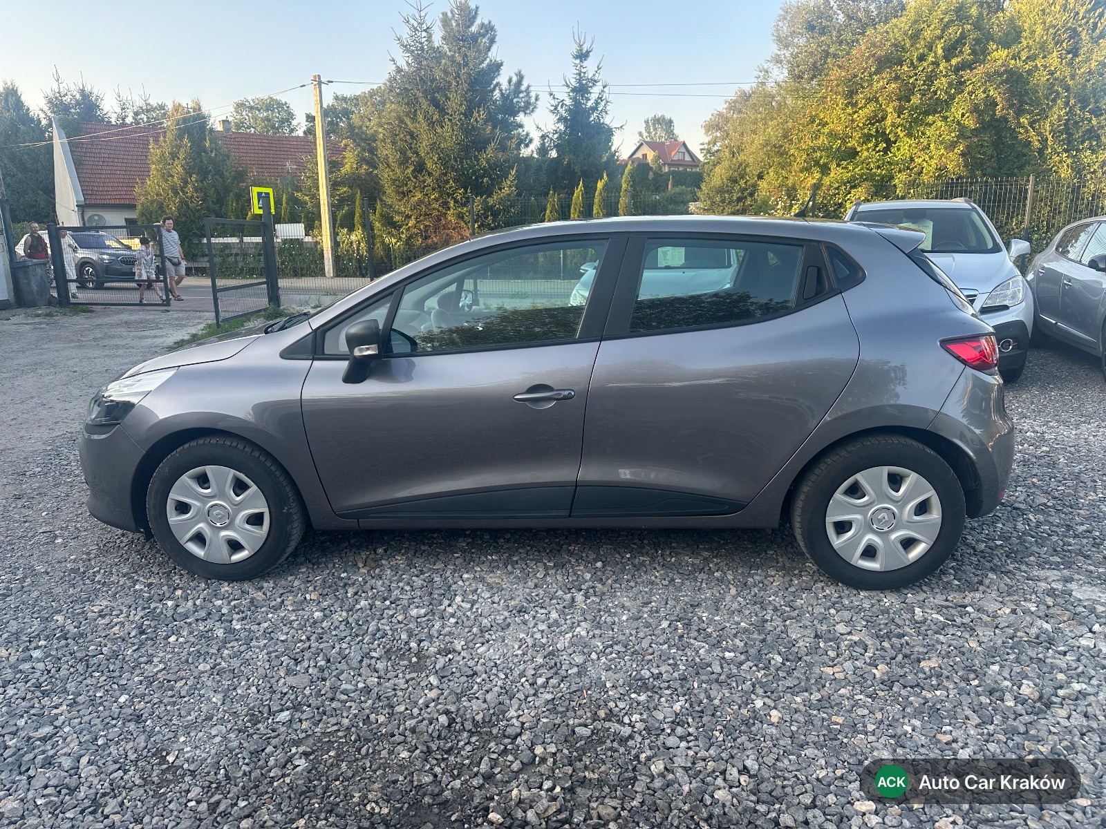 Renault Clio IV 2014, Szary hatchback — zdjęcie 3 z 20