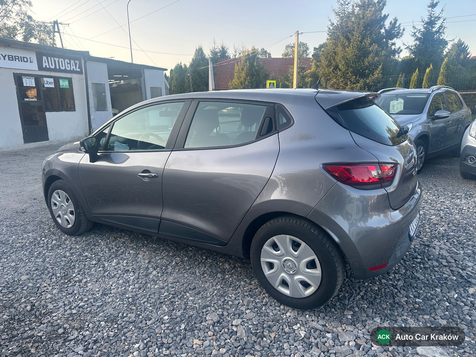 Renault Clio IV 2014, Szary hatchback — zdjęcie 4 z 20