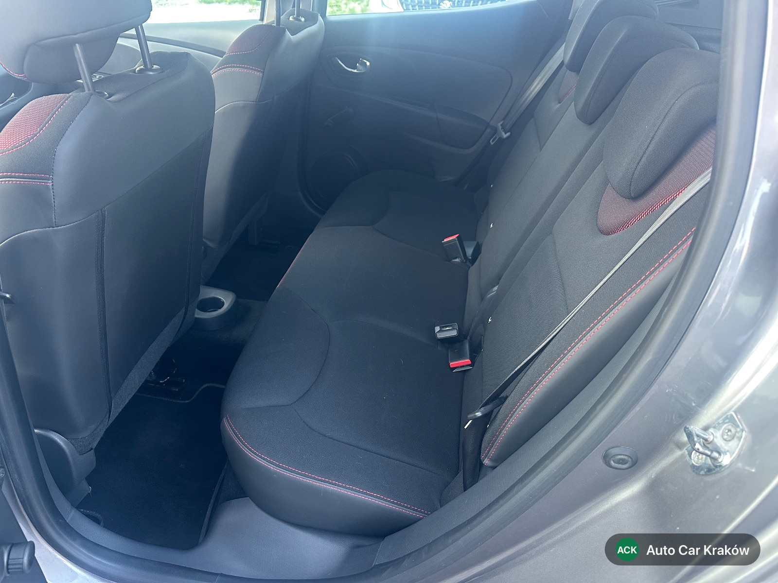 Renault Clio IV 2014, Szary hatchback — zdjęcie 11 z 20