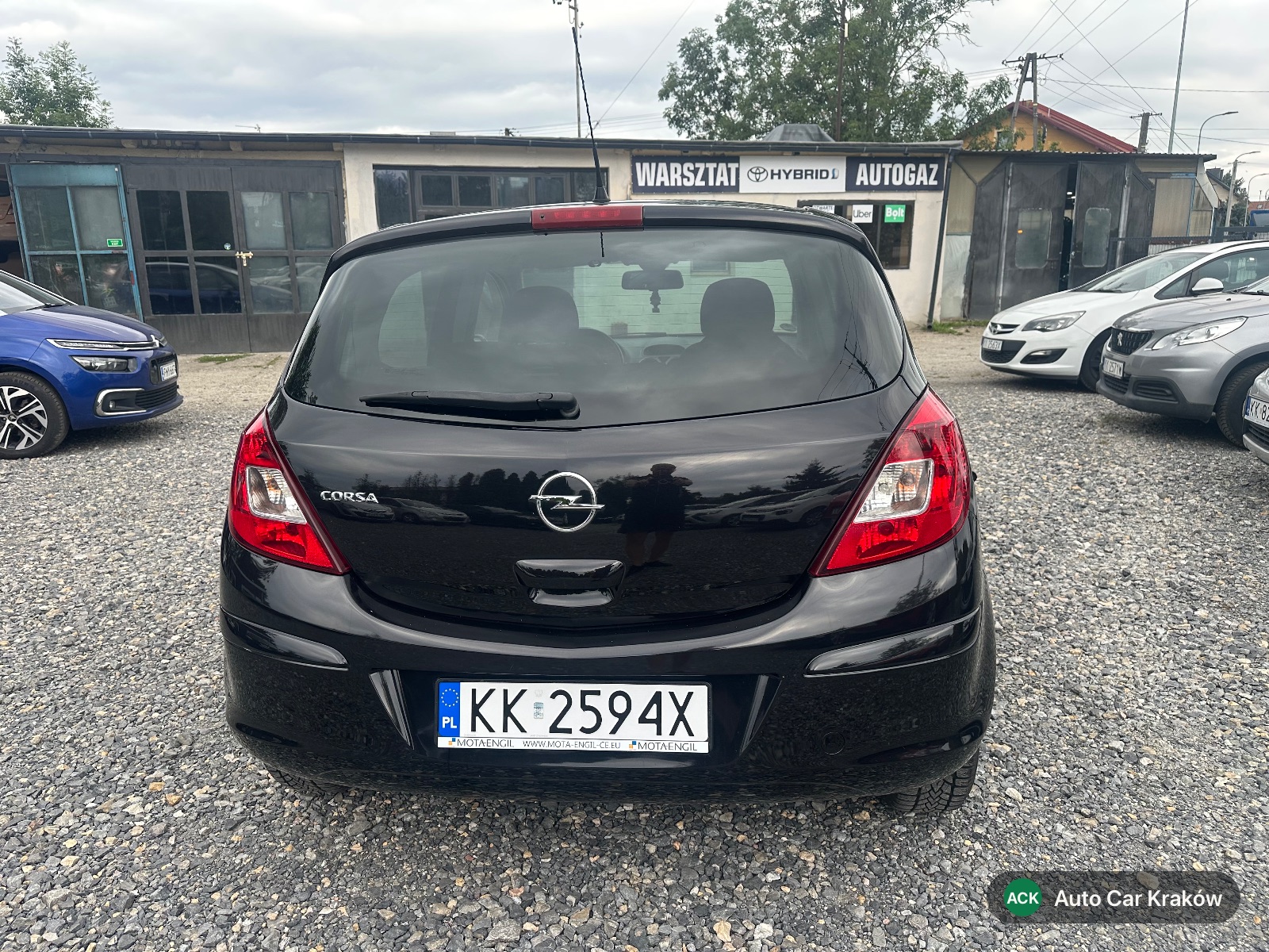 Opel Corsa D 2010, Charny hatchback — zdjęcie 3 z 13