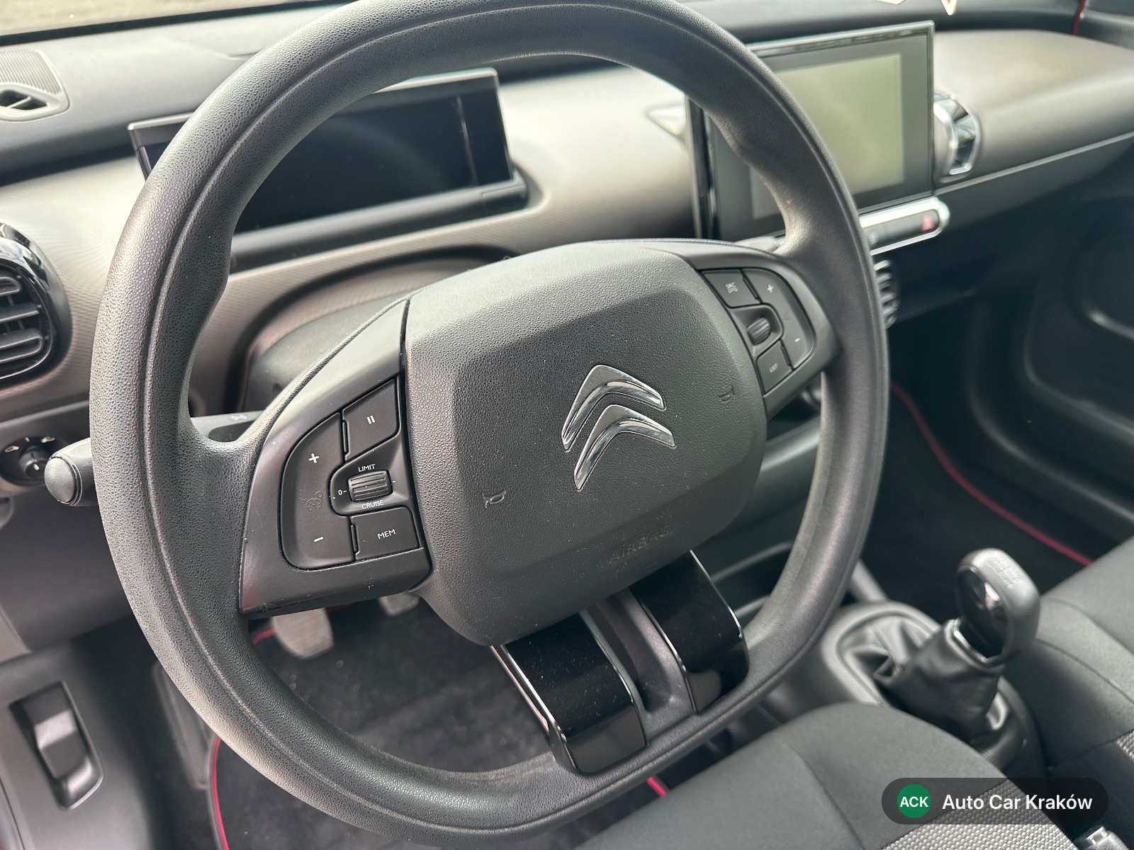 Citroën C4 Cactus 2015, Czerwony suv — zdjęcie 14 z 17