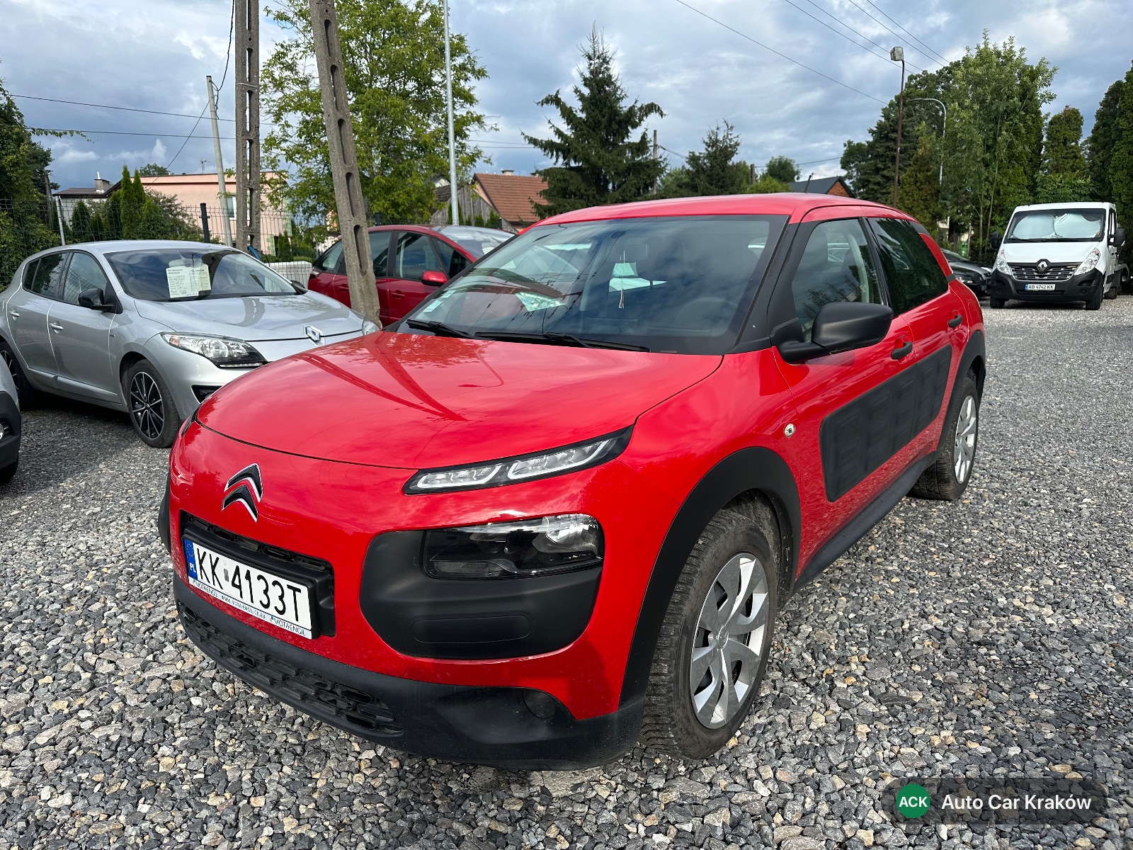 Citroën C4 Cactus 2015, Czerwony suv — zdjęcie 2 z 17