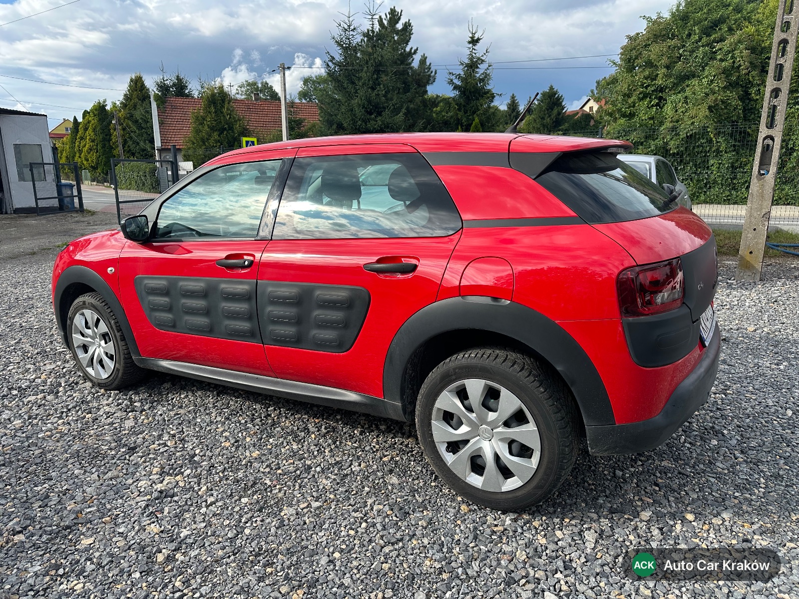 Citroën C4 Cactus 2015, Czerwony suv — zdjęcie 4 z 17