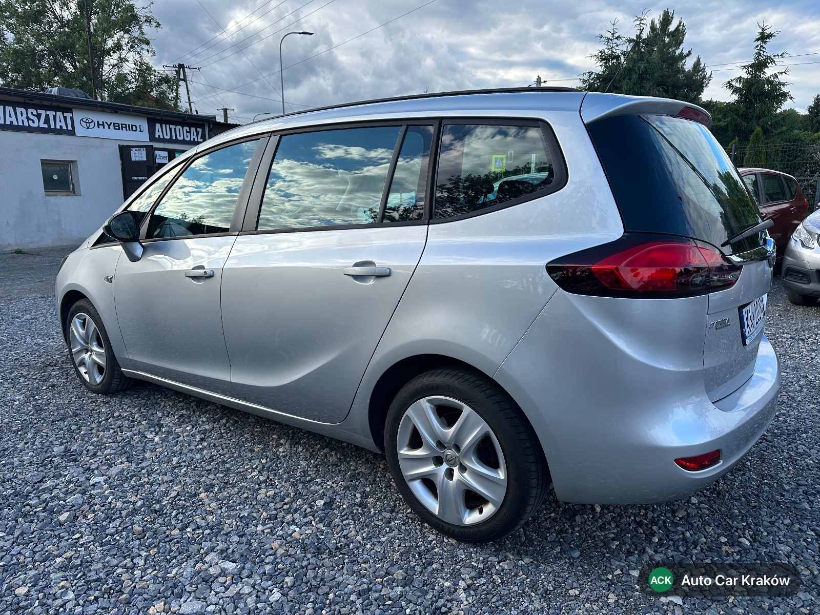 Opel Zafira C 2013, Srebrny van — zdjęcie 4 z 17