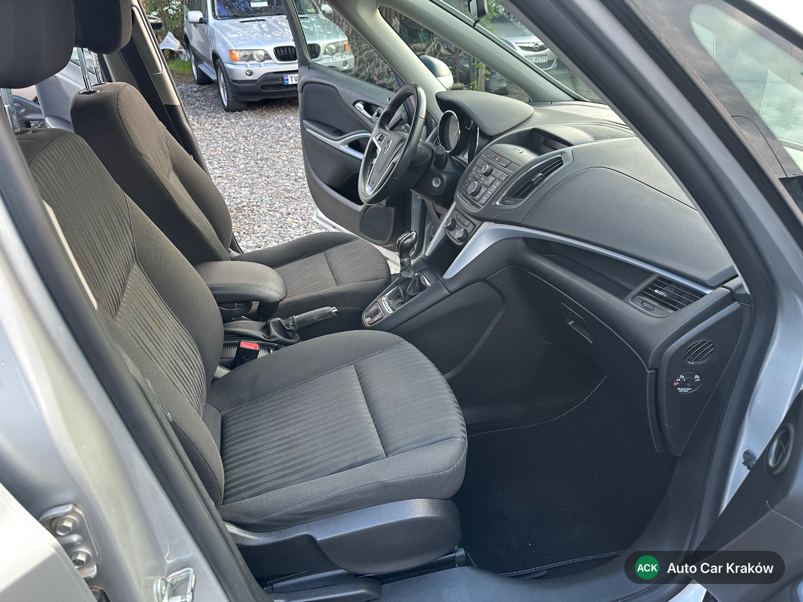 Opel Zafira C 2013, Srebrny van — zdjęcie 12 z 17