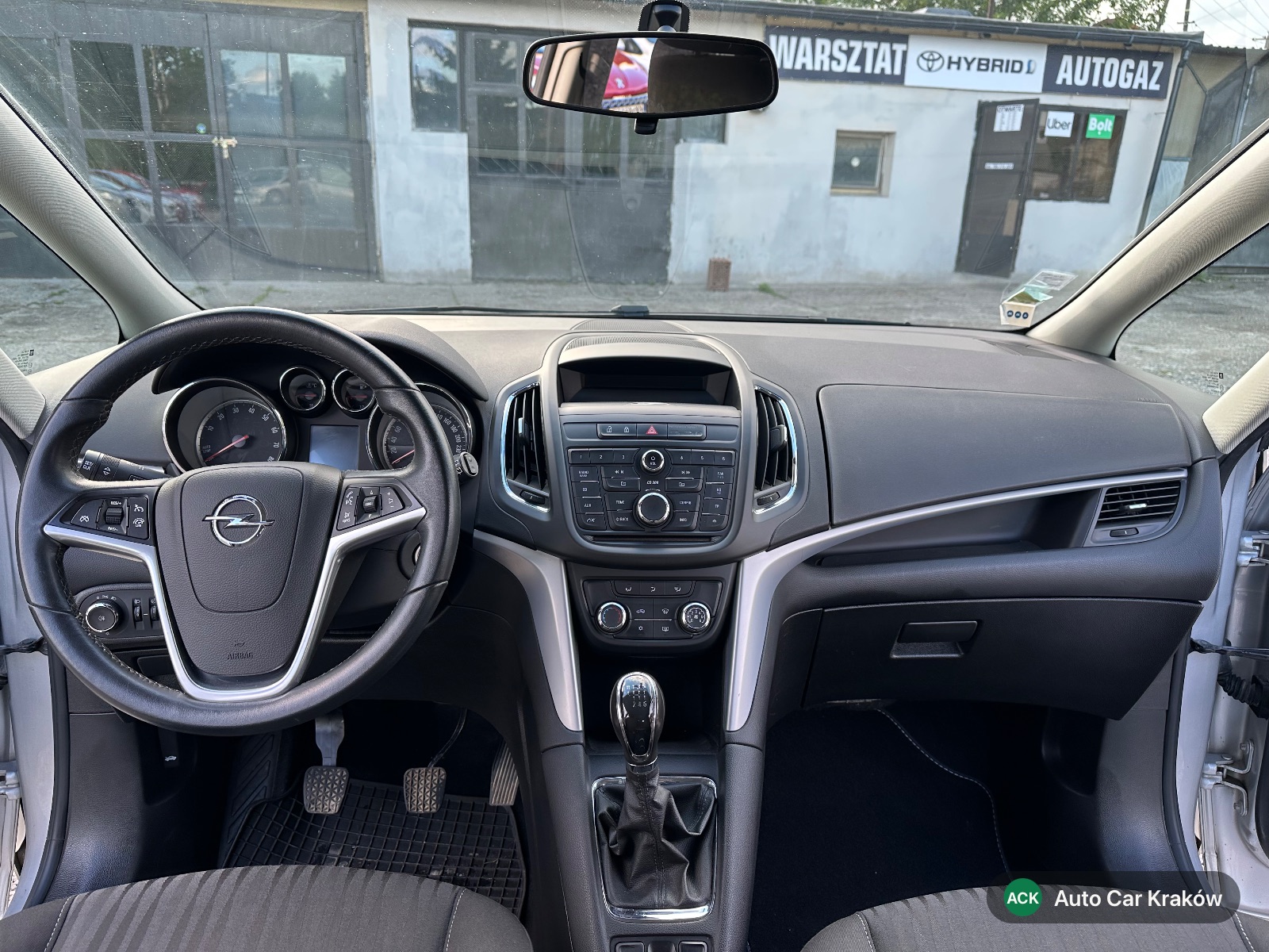 Opel Zafira C 2013, Srebrny van — zdjęcie 13 z 17