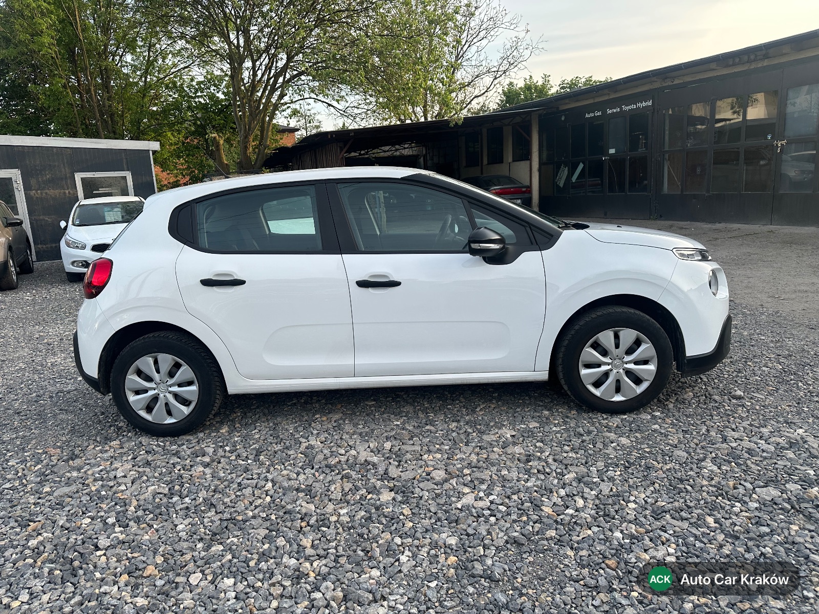 Citroën C3 2017, Bialy hatchback — zdjęcie 8 z 21