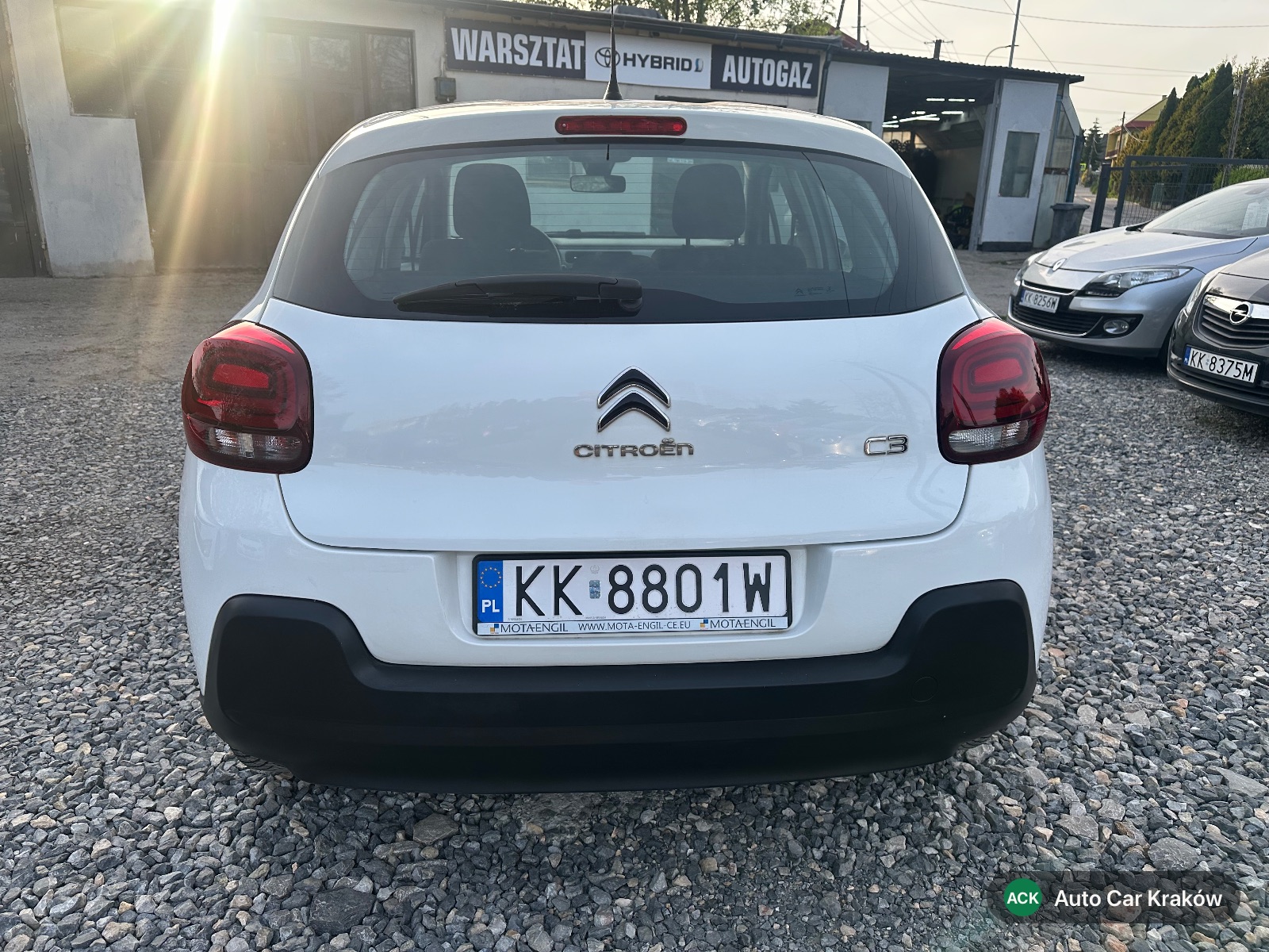 Citroën C3 2017, Bialy hatchback — zdjęcie 6 z 21