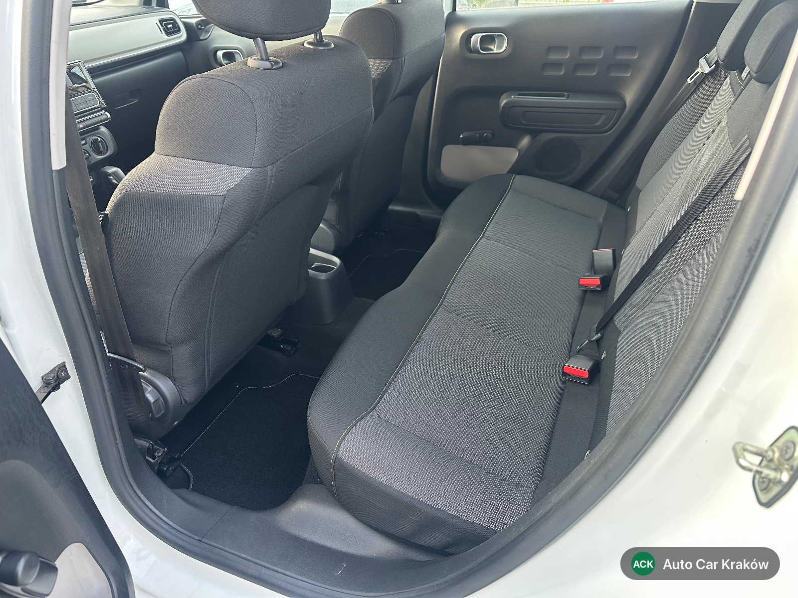Citroën C3 2017, Bialy hatchback — zdjęcie 12 z 21