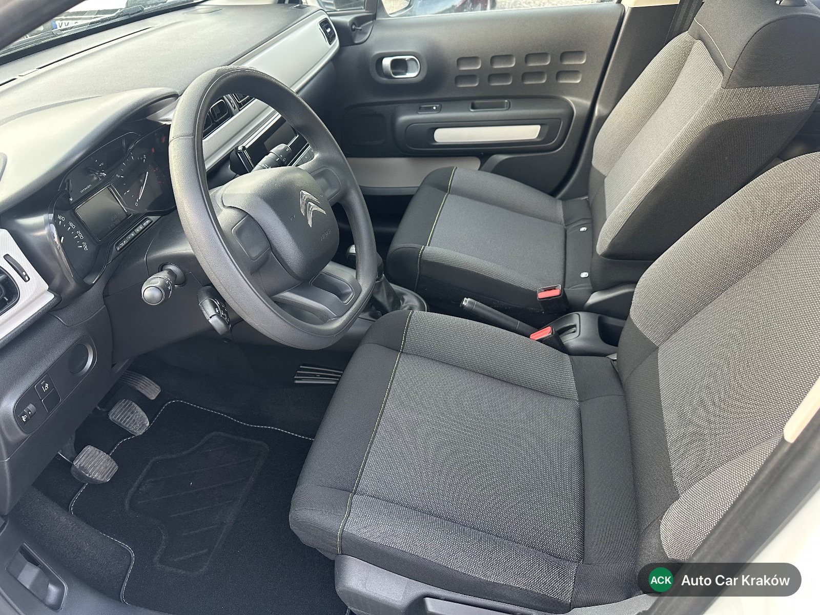 Citroën C3 2017, Bialy hatchback — zdjęcie 11 z 21