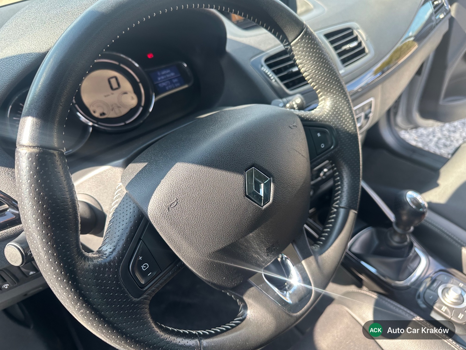Renault Megane III 2013, Srebrny hatchback — zdjęcie 19 z 21