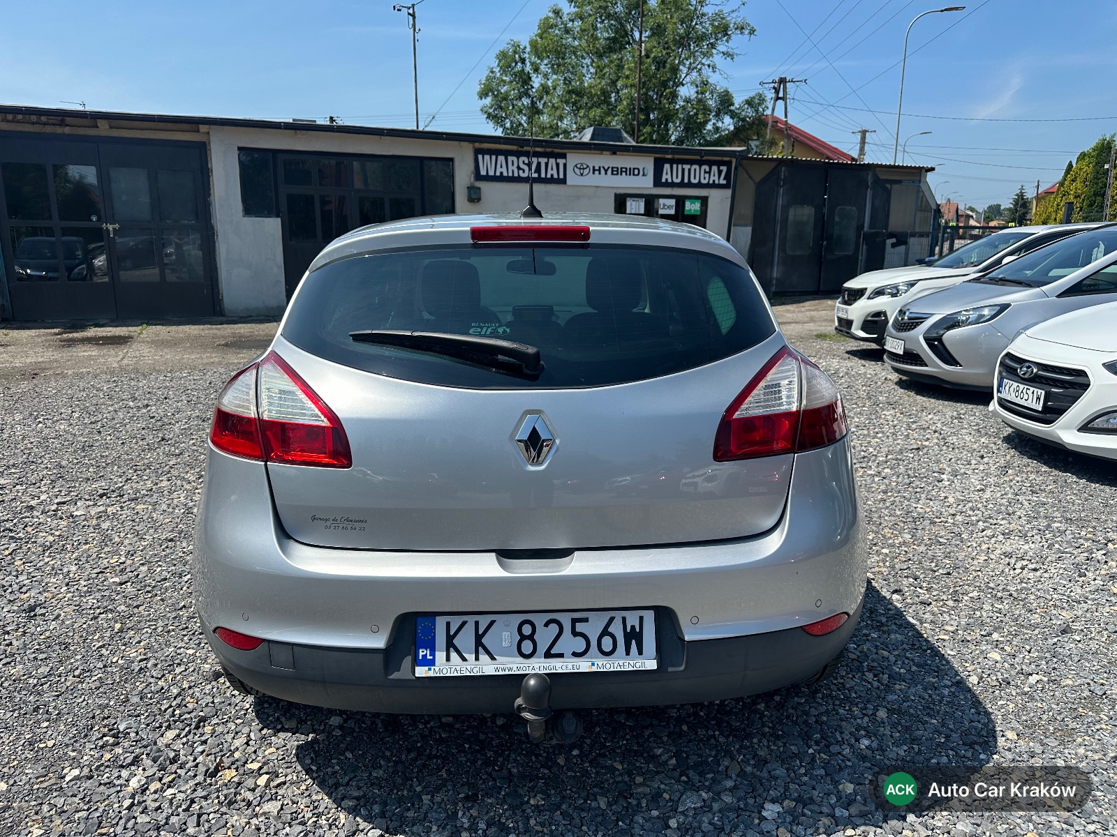 Renault Megane III 2013, Srebrny hatchback — zdjęcie 3 z 21
